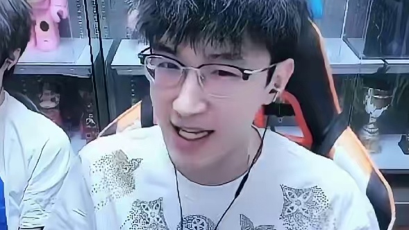 蔡哥为什么没当托？ 