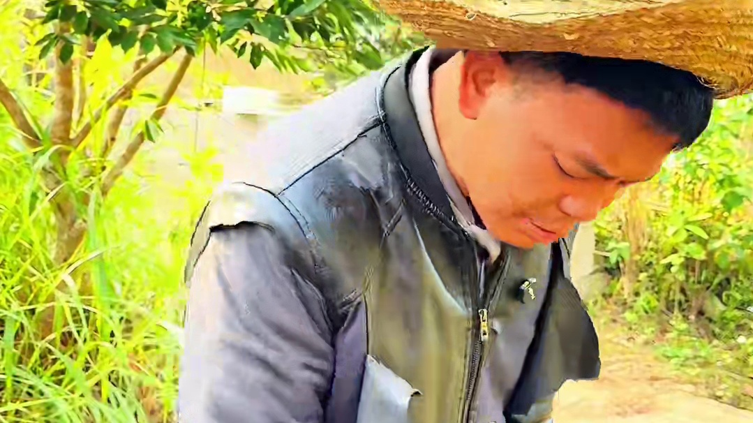 别人嫌弃丢掉的墨鱼 没想到小敏做成了美食佳肴 #农村柴火饭 #农村生活 #我的乡村美食记忆 #农村美