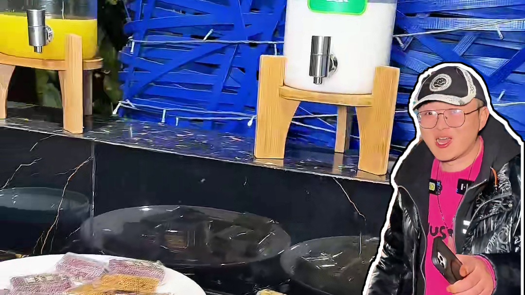 在青白江发现了一家可以吃喝玩乐一整天的火锅店，火锅，下午茶，KTV样样都有，年底聚餐这个地方真的太适