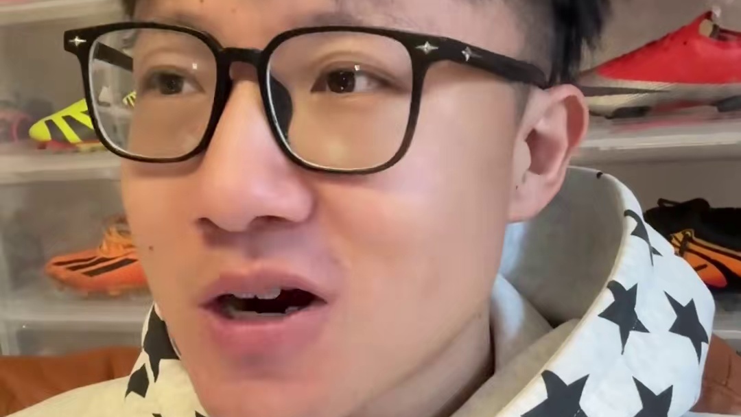 你们心中的mvp足球搭子是“谁”？ #球鞋#无忧保运动意外险 #好险我有蚂蚁保#运动险#刘亦菲代言蚂