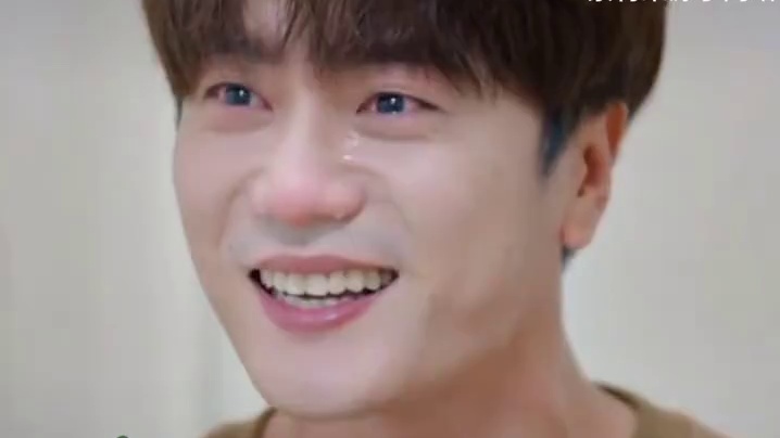 一个虎子一个黄子韬，整天大脑想媳妇儿小脑也想媳妇儿 #黄子韬 #陆虎 #恋爱脑#爱情