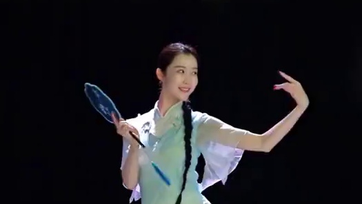 又是被金大喜美晕的一天 #青花瓷舞蹈 #金晨青花瓷跳舞 #青花瓷舞蹈挑战 #金晨一年一个出圈舞台