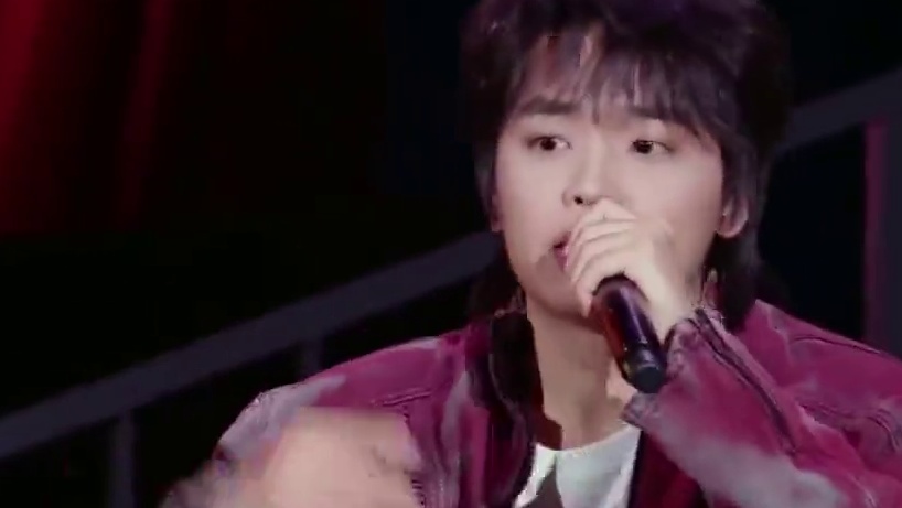 两个攻击力最强的行业合体是什么体验，不是我说这也太敢说了吧！#rapper来喜剧圈砸场子了  #压倒