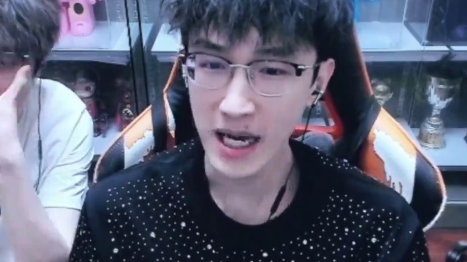 充了钱，网易只能当孙子，腾讯才能当爷爷！ 