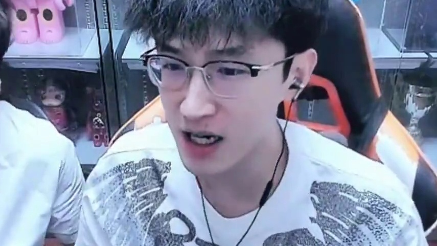 原来蔡哥相信黄金服能做好，是因为…… 