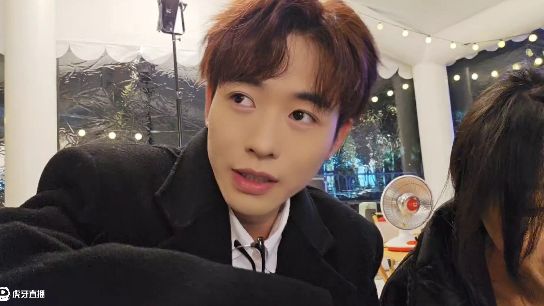 【子圣-798】盒饭先干个三分饱，晚点再吃烤全羊？