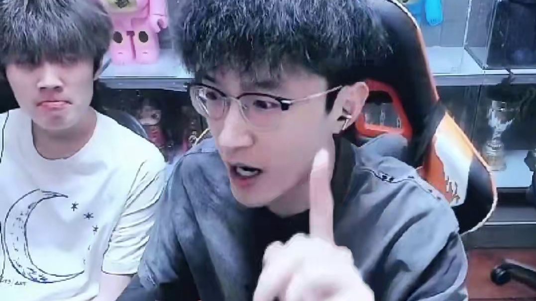 蔡哥爆了！直播间最大秘密 