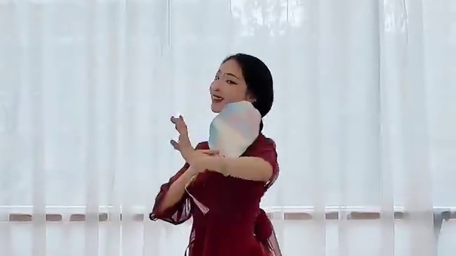 金晨绝美青花瓷！翻跳一下～#金晨青花瓷舞蹈挑战 #舞蹈