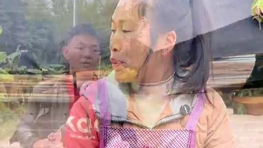 今天意思发现一天块牛排 没想到铁锅炖牛排如此美味 #农村美食 #农村柴火饭 #我在乡村做美食 #农村