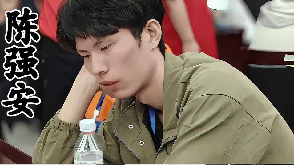 柳大华暴力献马！香港悍将羸弱不堪，中兵是全村希望！