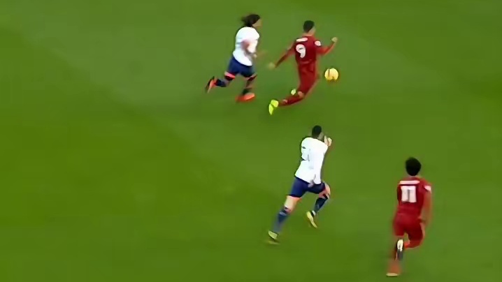 反击的神，更是脚后跟的神！