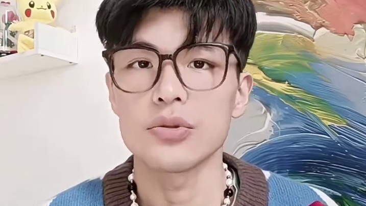 适合你的衣服，你不喜欢？你喜欢的衣服，却不适合？怎么办？ 解决的关键的就是：
1）你要了解你天生的基