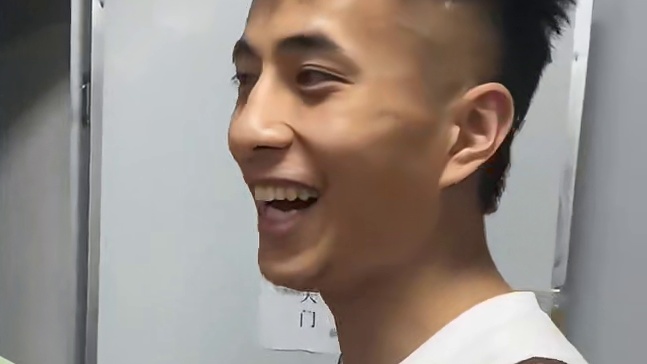 原来踢馆也有人情世故！这画到位了感谢有心的粉丝们