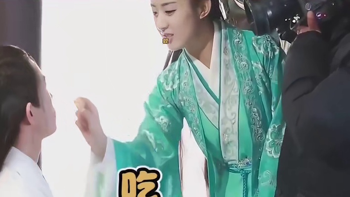 感觉现在的颖宝，不似从前在片场那么欢脱了