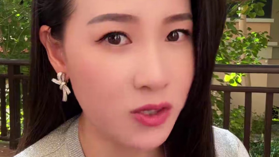 【欧美刮起复古名伶风|金球奖珠宝穿搭点评1/2】 一年一度的金球奖Golden Globes拉开帷幕