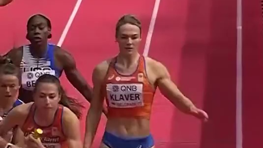 最后一棒总是最为刺激！ 
#室内锦标赛 #接力赛 #田径 #冲刺 #世界田联