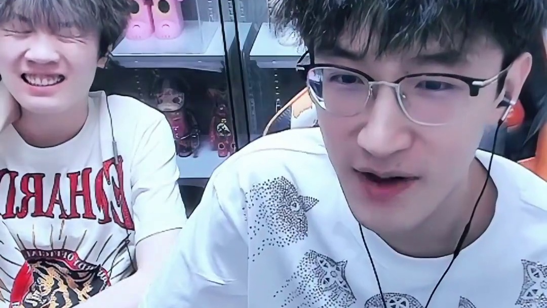 蔡哥总结的太精辟了 #逆水寒黄金服 #我浮夸真的要强 #浮夸666