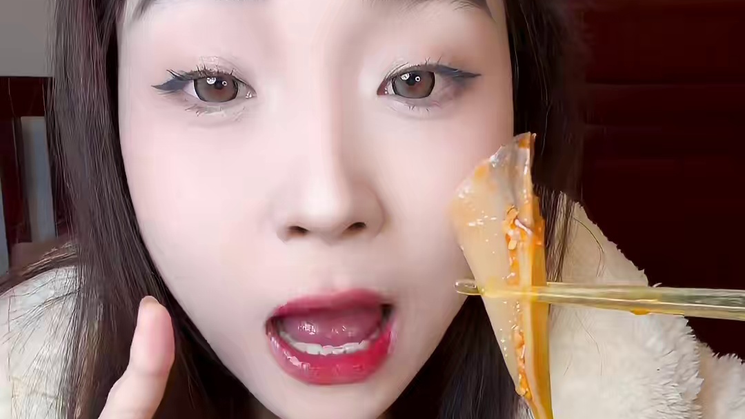 配料很干净！是椒麻口味的哦！带点甜味的汤汁～4荤一素！嘎嘣脆！#快吃吧大馋丫头 #妈呀太香了 #椒麻