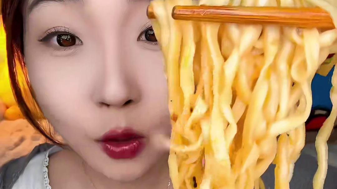 这真的是速食豪华面了！肉都是实打实的！牛肉面里终于吃到真牛肉啦！#红烧牛肉面 #这一碗好过瘾 #康师