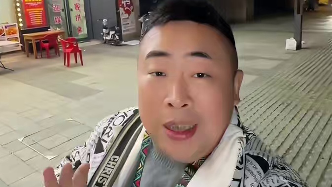 69邓记杜家鸡，一份杜家鸡，还有配菜和炒菜，真的是蛮舒服#武汉美食 #好吃不贵经济实惠 #后湖美食 