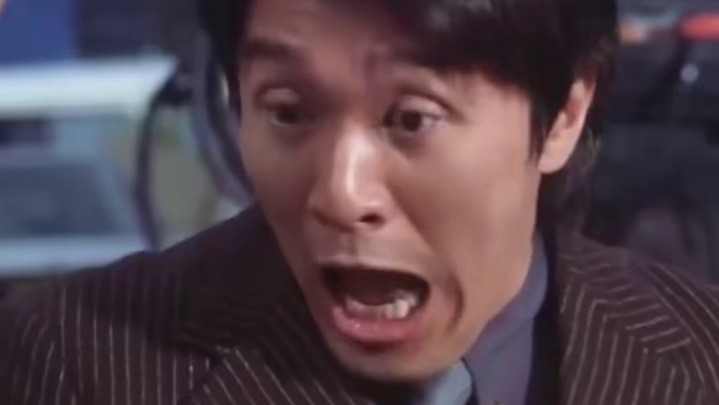 我的天。酒吧的灯光这么厉害的吗