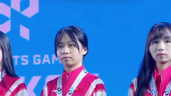 决胜巅峰全球电竞拥有全球最强大的女子电竞体系，期待2025年中国女子电竞继续撰写属于自己的新篇章。#