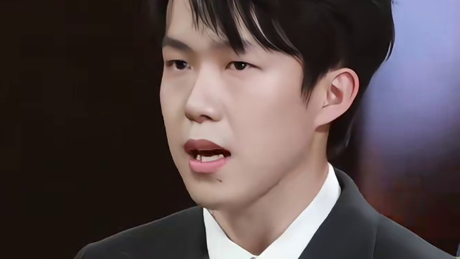 马龙樊振东王楚钦同台领奖，领完奖后三人相互击掌，你们是最强大的团队！#王楚钦 #马龙 #樊振东