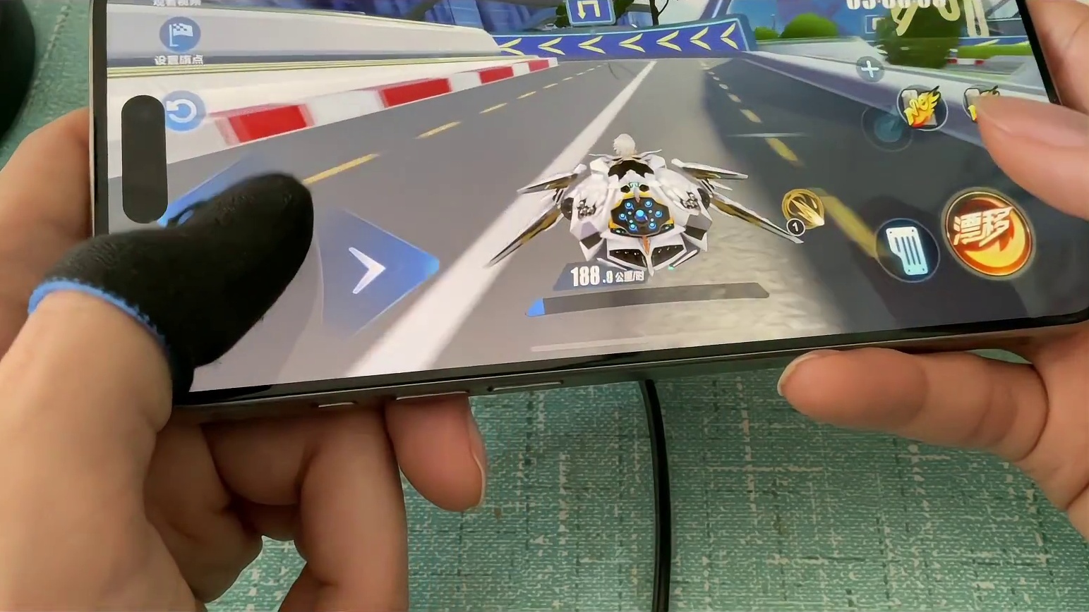 飞车新手学这四个简单强势的技巧就可以了#qq飞车手游  #蛇来运转漂移过年