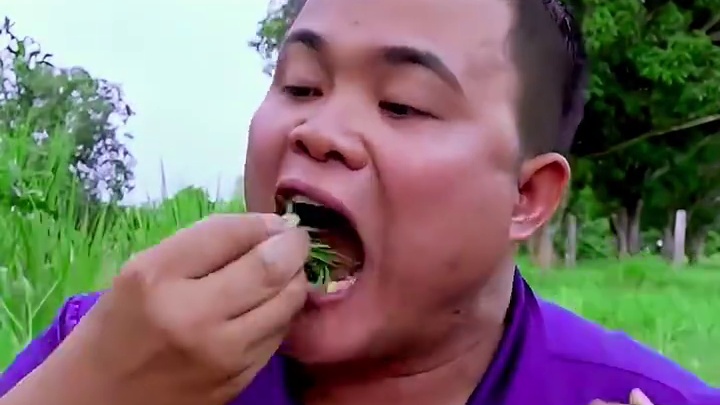 泰式️酸辣海鲜️拼盘凉拌米粉臭菜 #泰国主播吃美食视频 #泰国有哪些神奇美食 #泰式凉拌海鲜视频 #