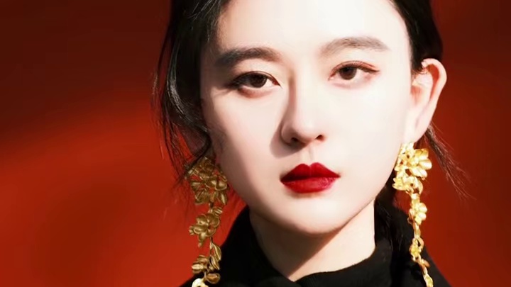 国泰民安是属于东方美人的独特韵味#穿搭 #黑发红唇 #东方美学 #东方美人