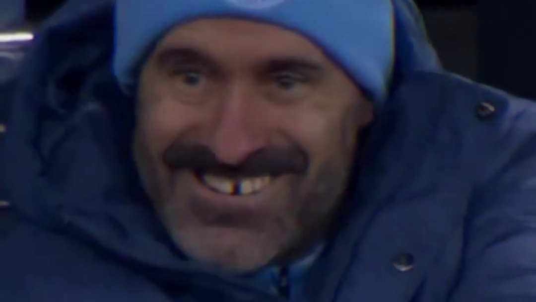 卡森：啊？合同里没说还要上场啊