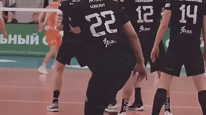 #张景胤  生活的一面，赛场上的另一面#男排暴力美学 感谢这段时间的库存#男排 预告：1月13日晚2