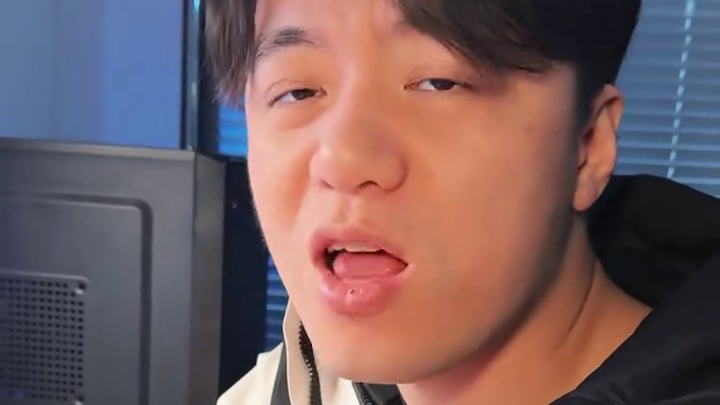 普通辣条吃得多，加维C的辣条你吃过吗？#辣条 #维C辣条 #零食 