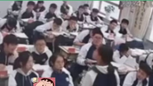 上过学的都知道，这绝对是学生时代的年度爽文#爽文 #学生 #课堂 #万万想不到