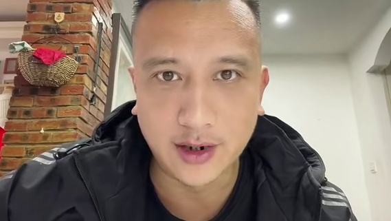 案例分享：干扰掷球入界的一次技术犯规，虽然防守队员表现得非常无辜。#篮球裁判案例 #干扰球#干扰掷球