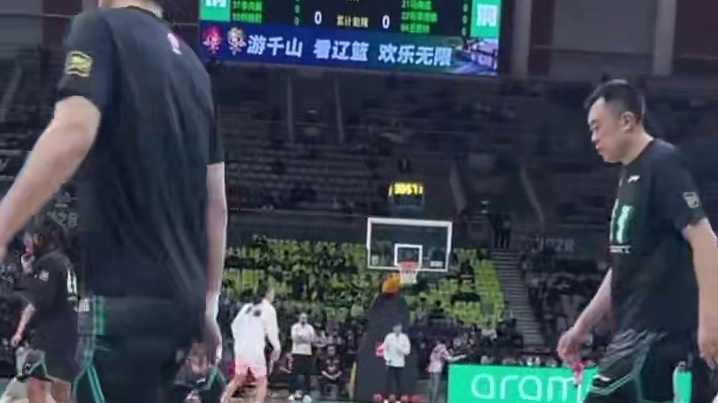 上洛夫顿李添荣、刘铮教不打上海队的16人上可能要被终结了 #这场球赛备受瞩目 #唯有篮球不可辜负 #