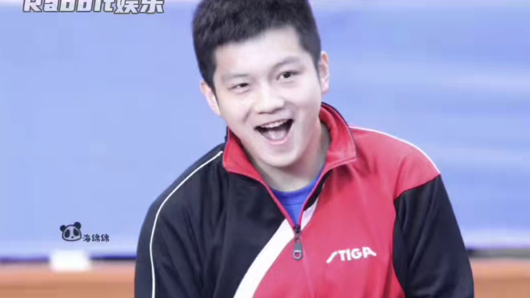 #樊振东 面对费德勒的夸夸！！是高配得感小猪一枚！！太可爱喽！