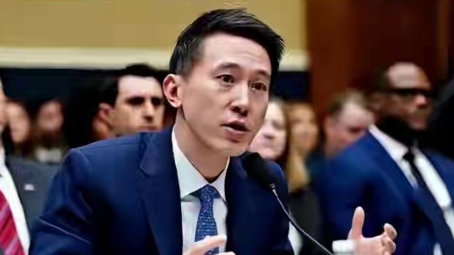 “不好，现在小红书全是美国人” #小红书 #美国 #热点