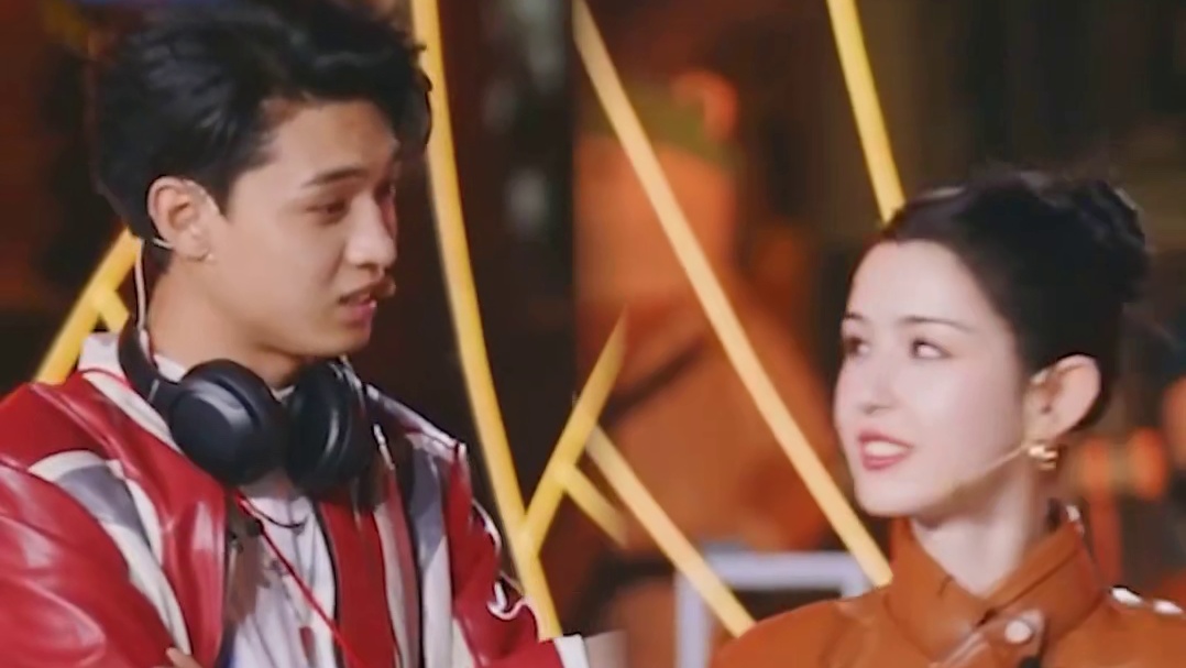 小情侣斗嘴日常