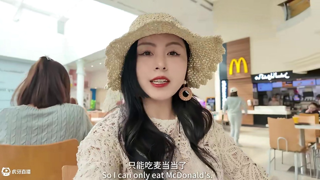 阿布扎比，全世界唯二的漂浮在海上的卢浮宫，美炸了！ 但，镇馆之宝居然是咱们中国的？！#阿布扎比 #迪