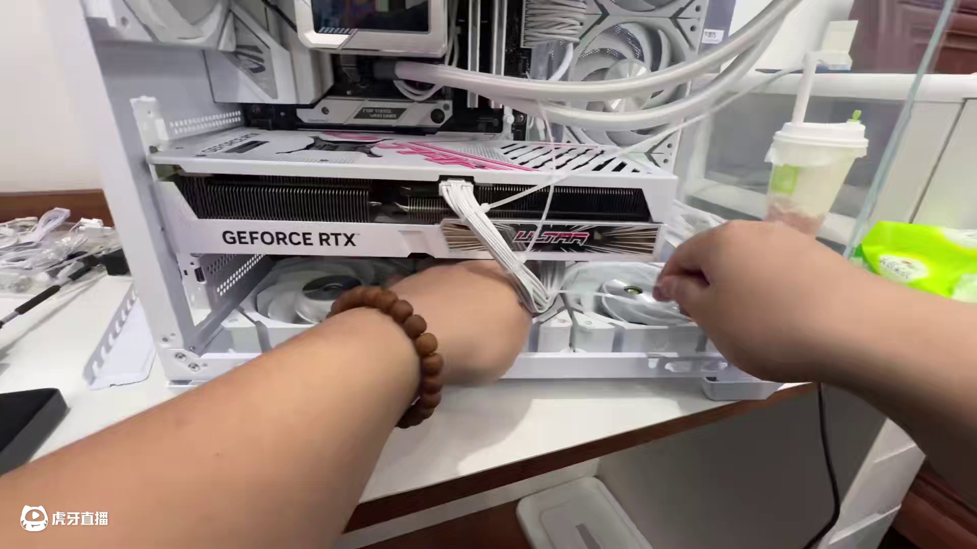 二次元真的最好爆金币？去深圳帮粉丝装台纯白海景房！ 结尾有配置单#电脑 #装机 #长沙 #diy电脑