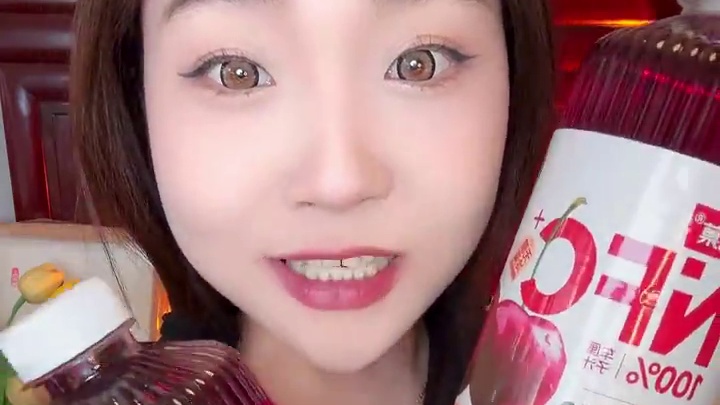 100的车厘子汁！可好喝啦姐妹们！酸酸甜甜的！主要是这么大一桶！过年聚餐喝很合适#仙女都在喝什么 #