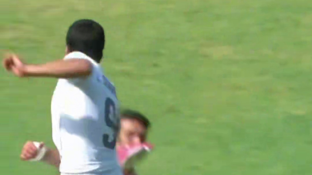 布冯是继雅辛之后的世界第一门将