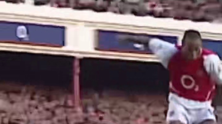 亨利，骏马奔驰一般，充满美感