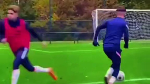 “懂的人已经开始艾特了”#足球 #射门 #空门不进 #搞笑足球 #足球的魅力