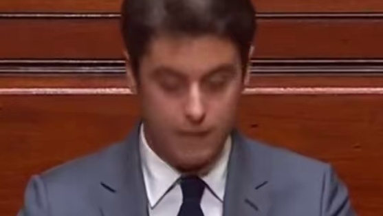 法国女性用无畏的勇气，为平等与自由铺就了一条光辉之路 #法国 #女性 #女性力量