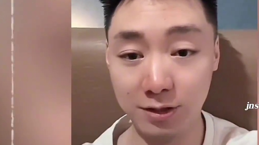 #陈伯全能王 #qq飞车 猴子凌晨开播透露自己早年和老猪陈梓在成都的艰苦生活