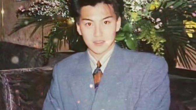 呃...起码咱们省钱了