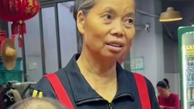 河北“辣王”挑战8两螺蛳粉，竟然觉得不够竟然还要加2斤小米辣？#螺蛳粉