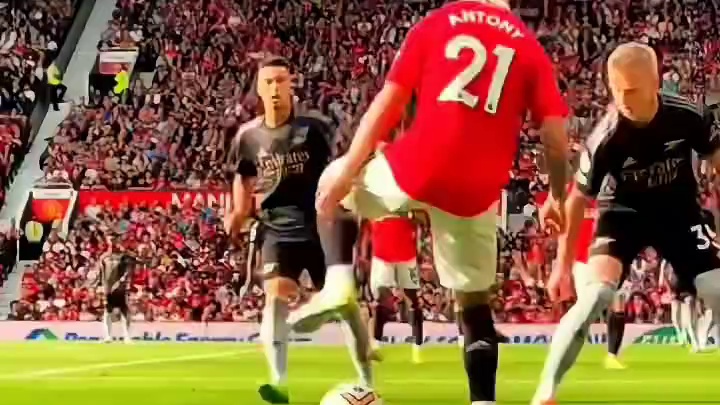 登陆西甲！罗马诺曝曼联巴西边锋安东尼